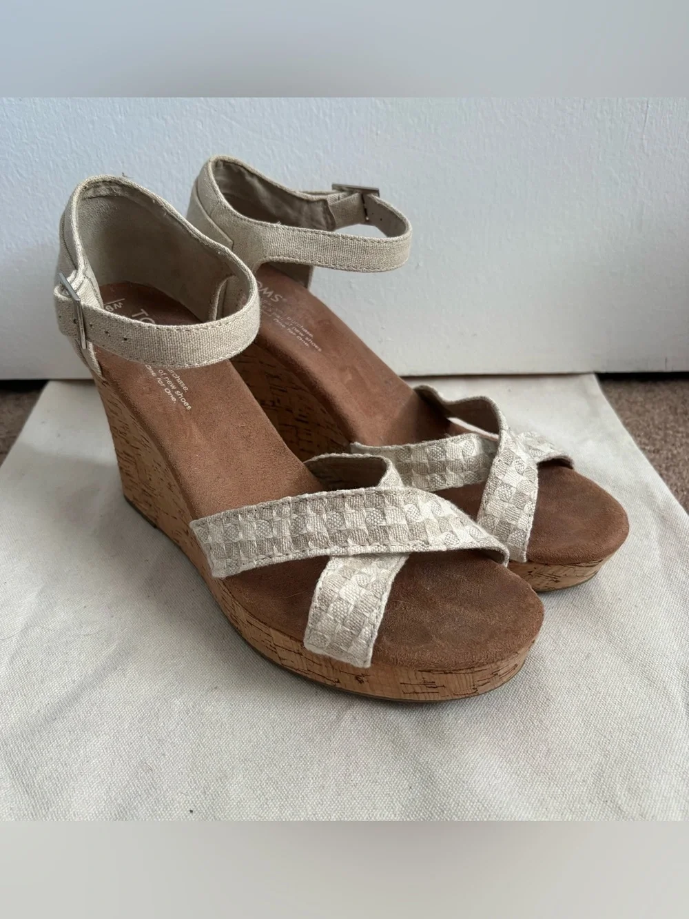 TOMS Women’s Beige Canvas Wedge Sandals Ankle Strap Buckle US 9